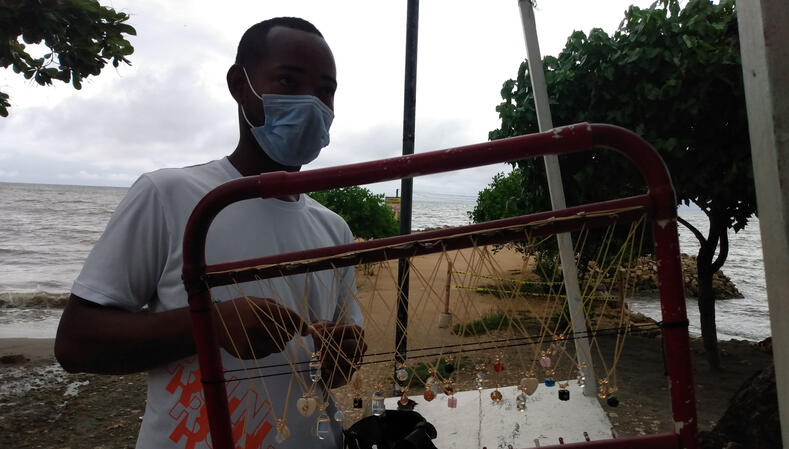 Luis Alfredo Blanco Villero, artesano de Tolú afectado por la pandemia.